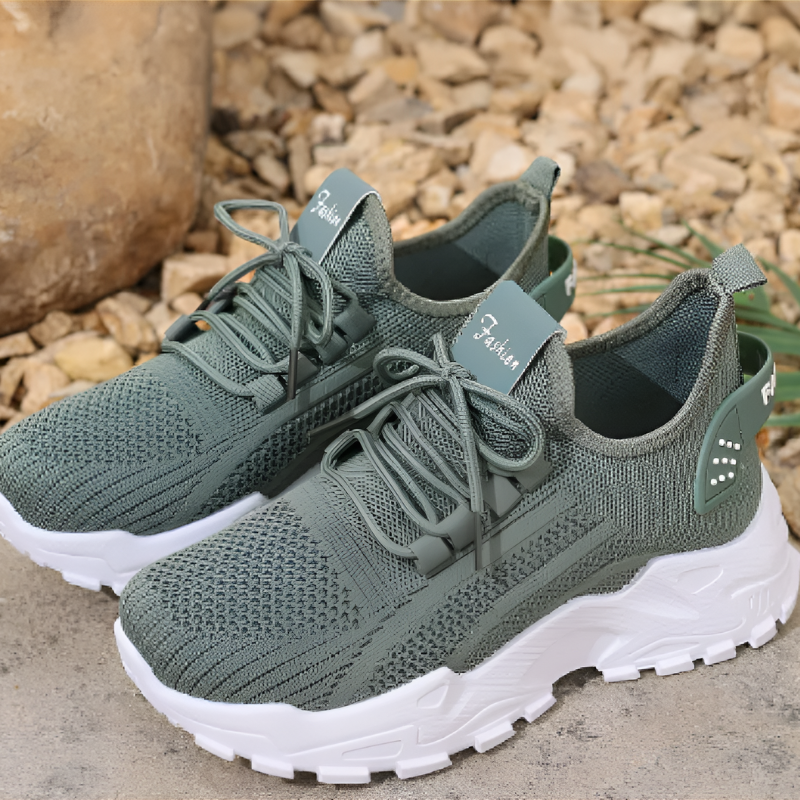 Magnolia – Ortopedyczne trampki na obcasie